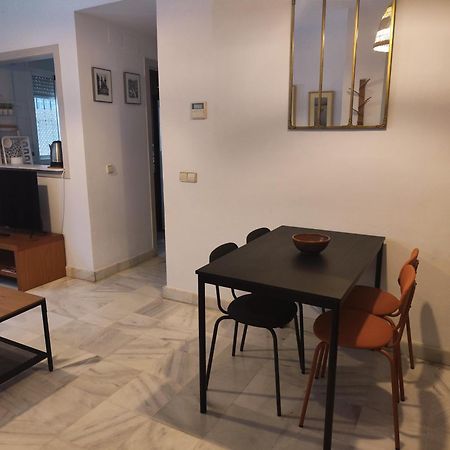 Apartamento San Luis. Plaza De Parking Gratis!!! Sevilla Dış mekan fotoğraf