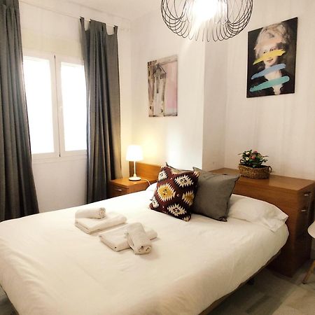 Apartamento San Luis. Plaza De Parking Gratis!!! Sevilla Dış mekan fotoğraf