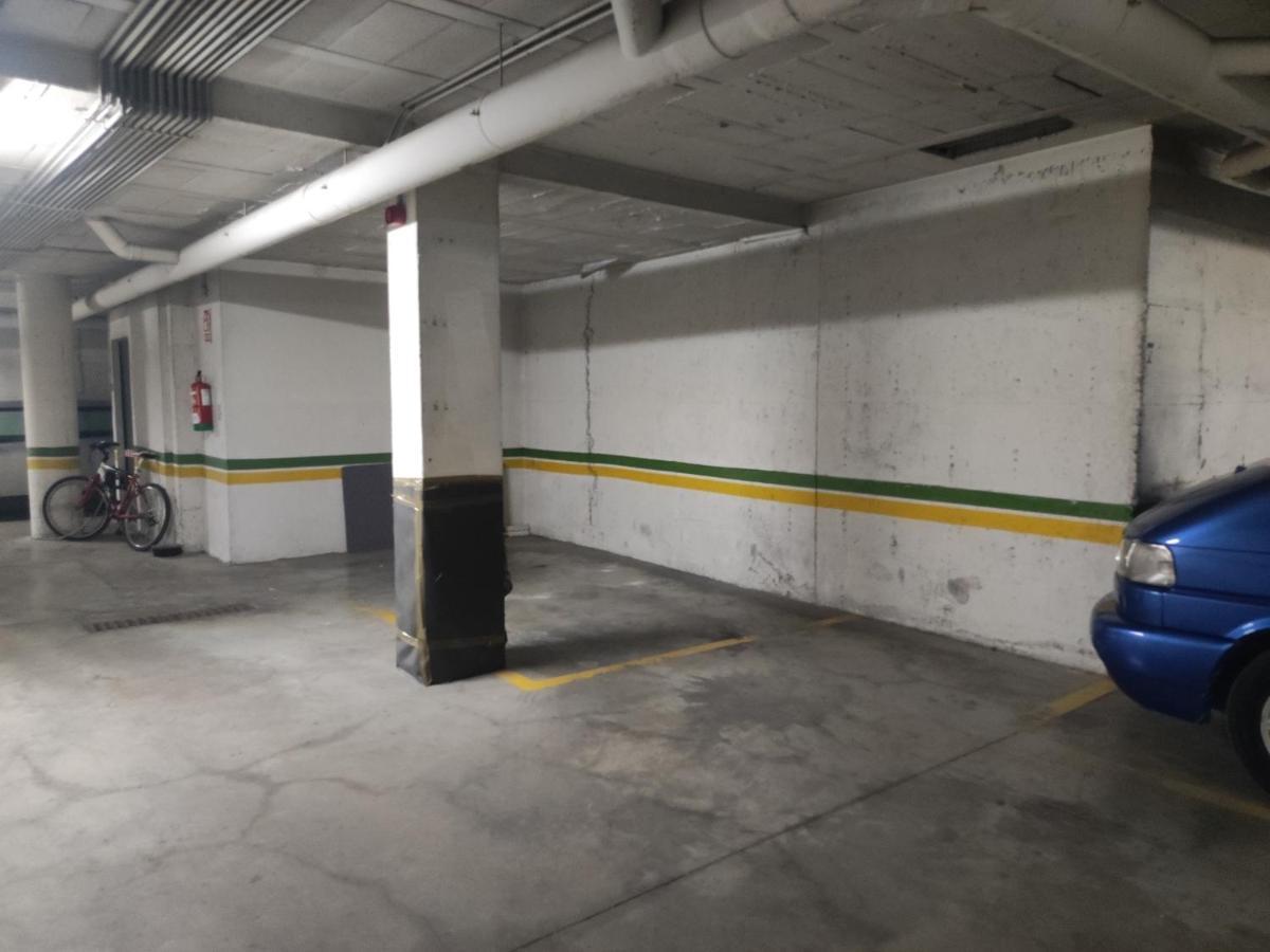 Apartamento San Luis. Plaza De Parking Gratis!!! Sevilla Dış mekan fotoğraf