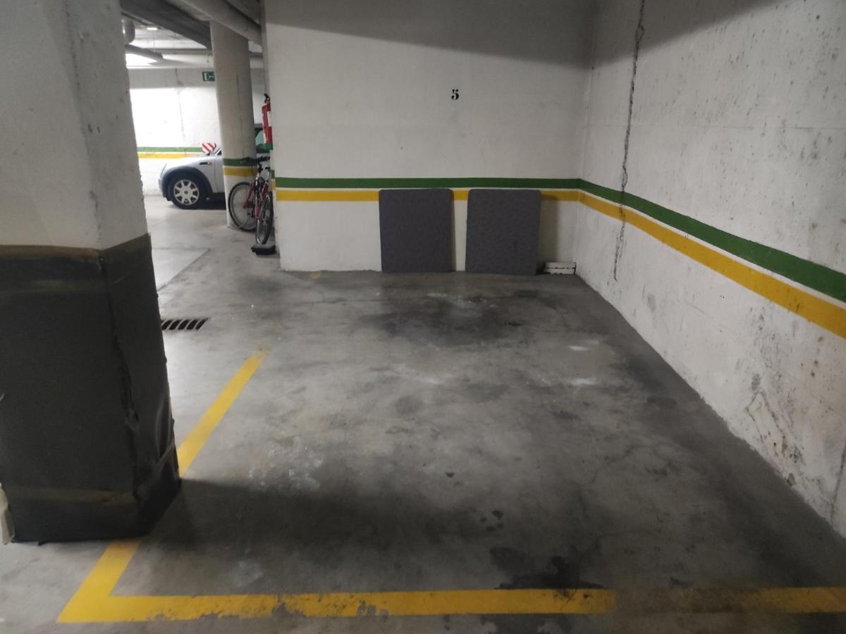 Apartamento San Luis. Plaza De Parking Gratis!!! Sevilla Dış mekan fotoğraf