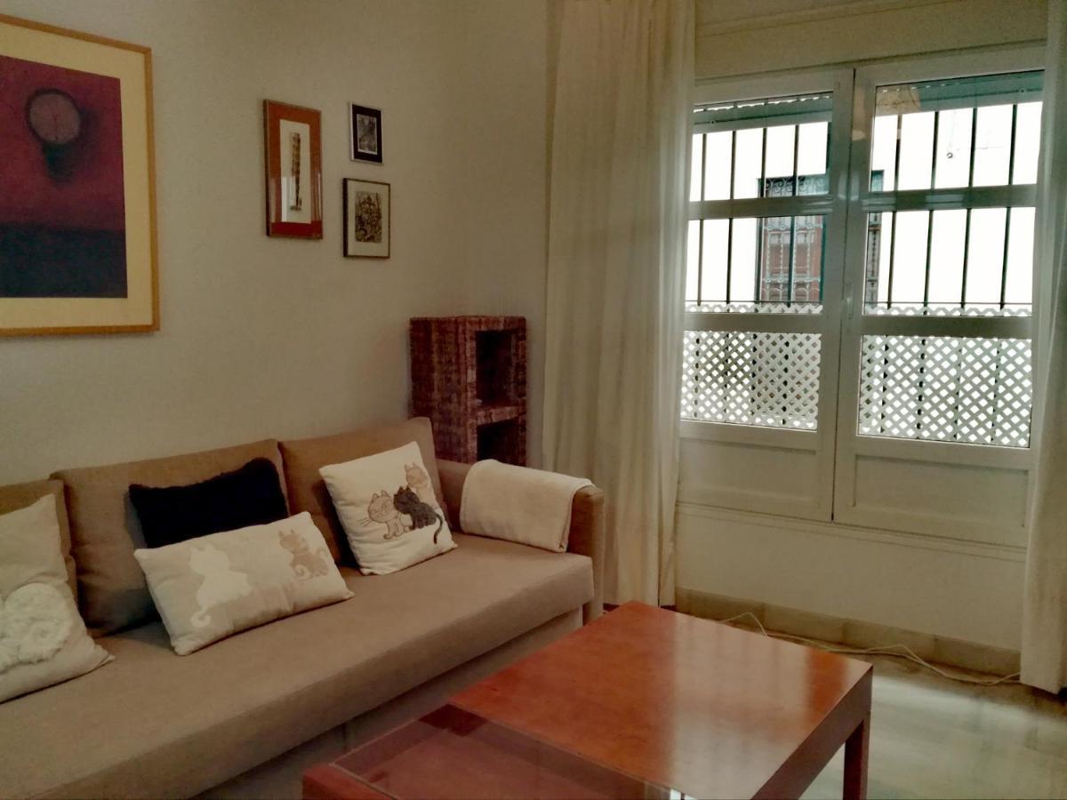 Apartamento San Luis. Plaza De Parking Gratis!!! Sevilla Dış mekan fotoğraf
