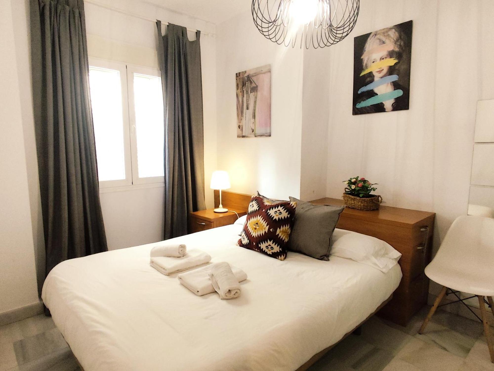 Apartamento San Luis. Plaza De Parking Gratis!!! Sevilla Dış mekan fotoğraf